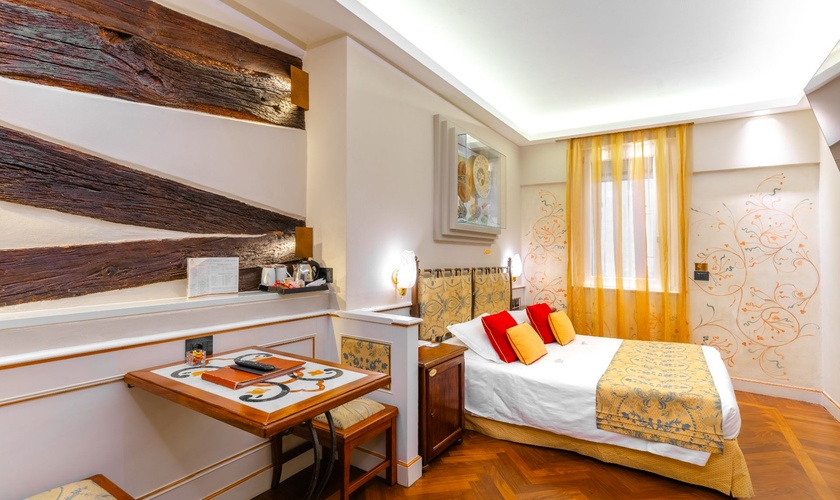 Deluxe Double Room Art Hotel Commercianti Bologna Deluxe Double Room Art Hotel Commercianti Bologna