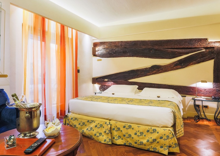 Deluxe Double Room Art Hotel Commercianti Bologna Deluxe Double Room Art Hotel Commercianti Bologna
