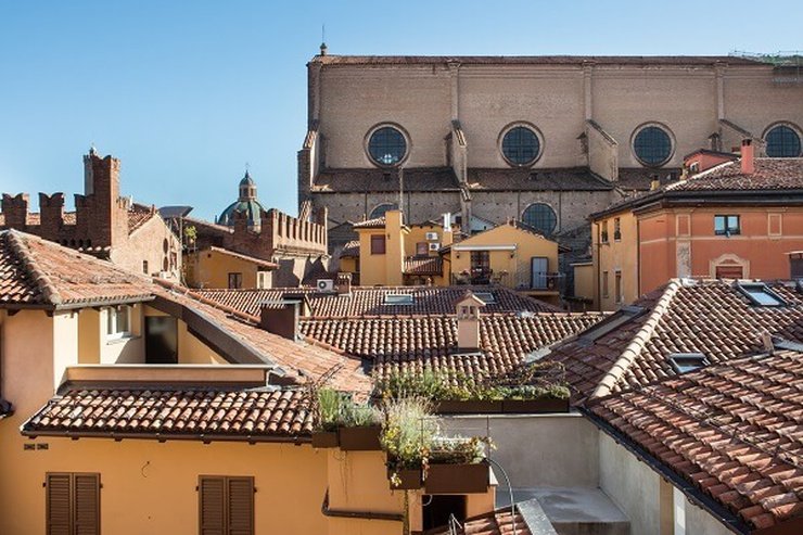 SUITE DELUXE SULLA VIA DELLA SETA Art Hotel Orologio Bologna, Italy SUITE DELUXE SULLA VIA DELLA SETA Art Hotel Orologio Bologna, Italy