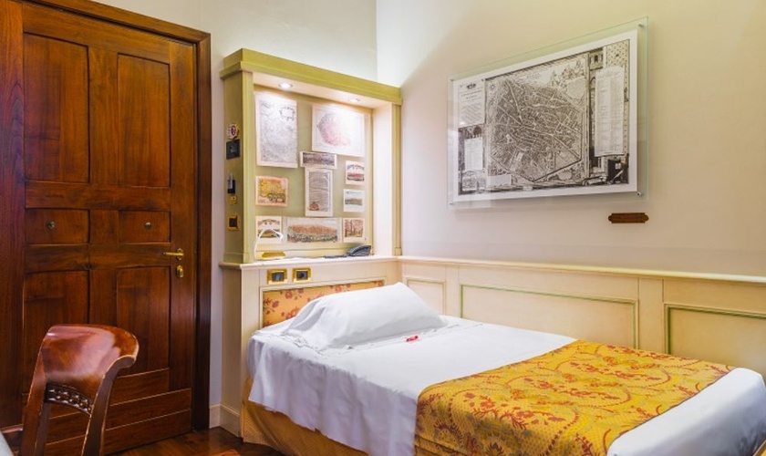 Single room  Art Hotel Commercianti Bologna