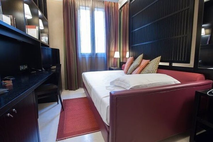 Single comfort room art hotel novecento bologna Single comfort room art hotel novecento bologna
