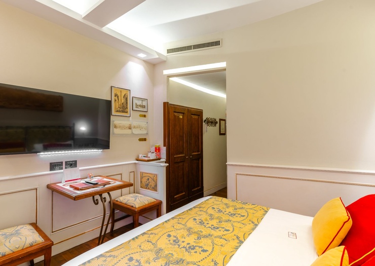 Classic double room Art Hotel Commercianti Bologna Classic double room Art Hotel Commercianti Bologna