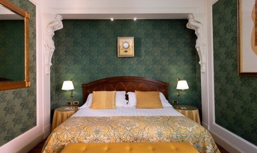 Classic room Art Hotel Orologio Bologna Classic room Art Hotel Orologio Bologna