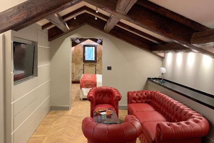 SUITE Art Hotel Commercianti Bologna, Italy SUITE Art Hotel Commercianti Bologna, Italy