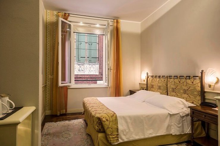 Classic double room art hotel commercianti bologna Classic double room art hotel commercianti bologna