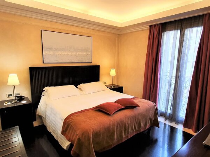 Classic double room art hotel novecento bologna Classic double room art hotel novecento bologna