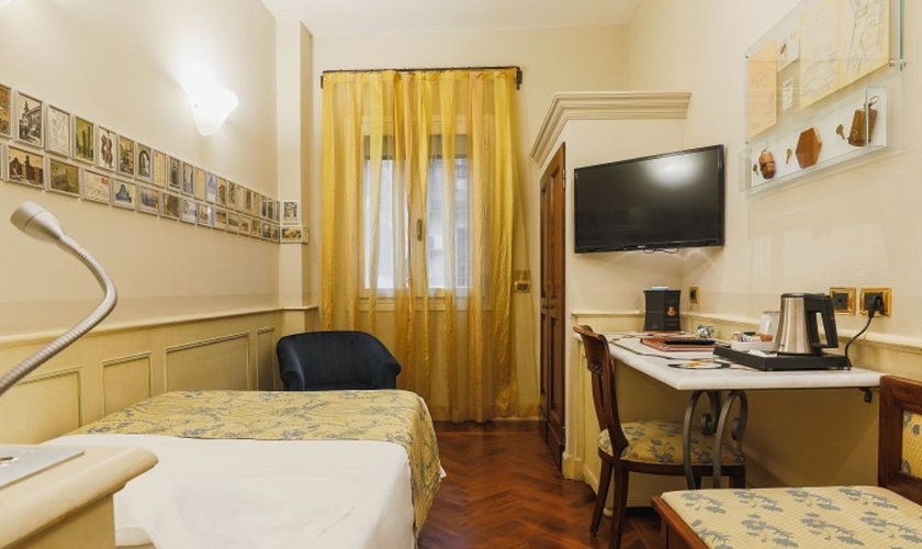 Single room  Art Hotel Commercianti Bologna