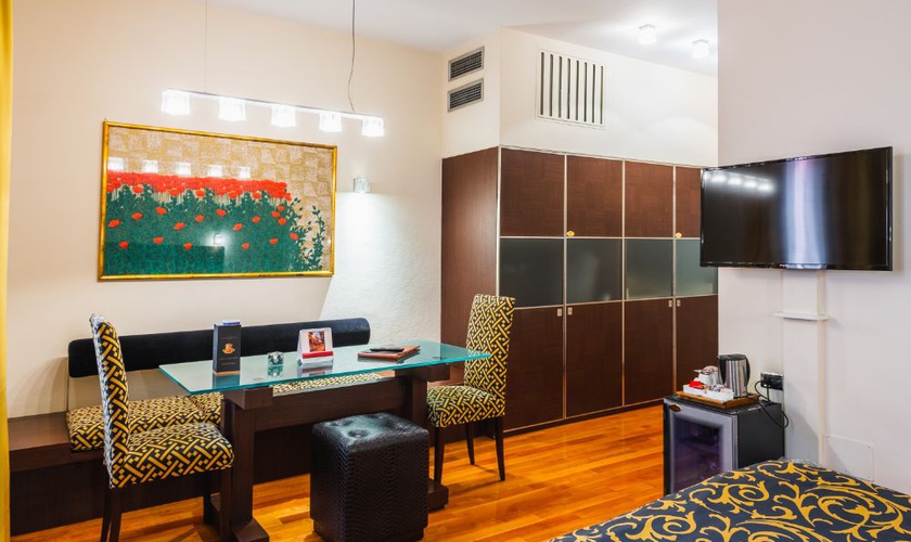Art studio apartment Art Hotel Commercianti Bologna Art studio apartment Art Hotel Commercianti Bologna