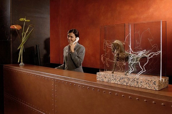 24-hour reception art hotel novecento bologna 24-hour reception art hotel novecento bologna