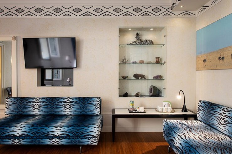JUNIOR THE SOUTHERN CROSS Art Hotel Orologio Bologna, Italy JUNIOR THE SOUTHERN CROSS Art Hotel Orologio Bologna, Italy