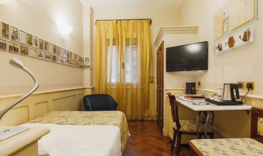 Single room  Art Hotel Commercianti Bologna