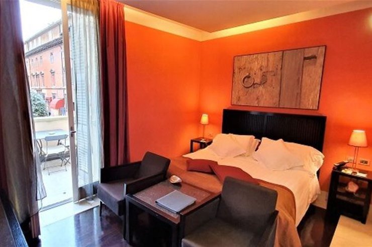 Deluxe room balcony art hotel novecento bologna Deluxe room balcony art hotel novecento bologna