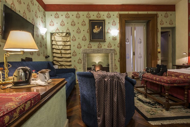 JUNIOR DELUXE SUITE Art Hotel Commercianti Bologna, Italy JUNIOR DELUXE SUITE Art Hotel Commercianti Bologna, Italy