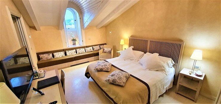 Deluxe penthouse room art hotel novecento bologna, italy Deluxe penthouse room art hotel novecento bologna, italy