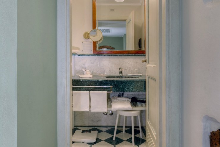 SINGLE ROOM Art Hotel Commercianti Bologna, Italy SINGLE ROOM Art Hotel Commercianti Bologna, Italy