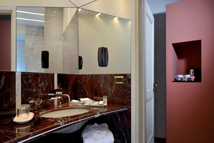 JUNIOR DELUXE SUITE Art Hotel Commercianti Bologna, Italy JUNIOR DELUXE SUITE Art Hotel Commercianti Bologna, Italy