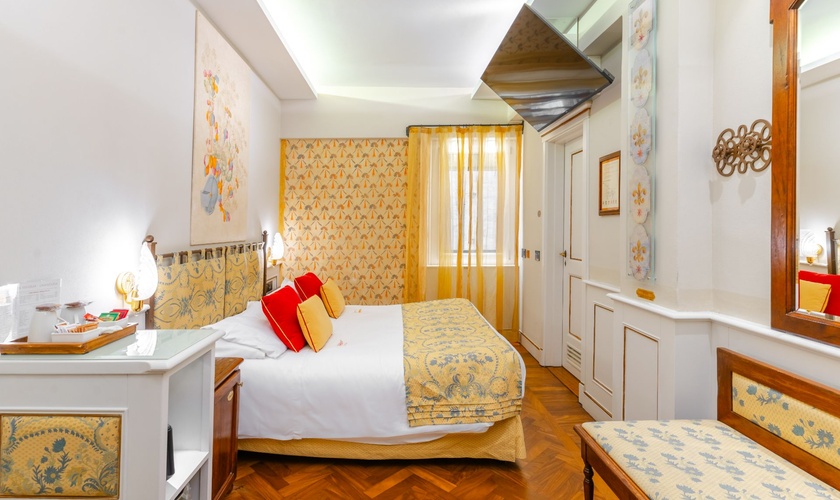 Classic double room Art Hotel Commercianti Bologna Classic double room Art Hotel Commercianti Bologna