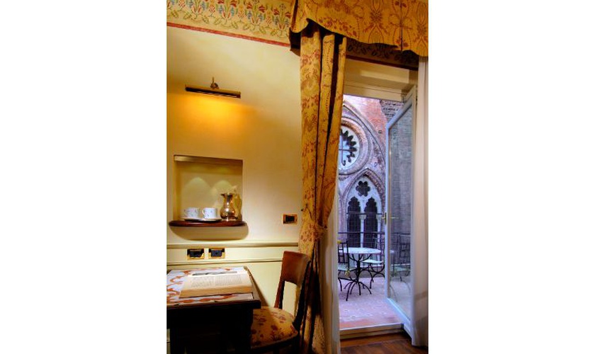 Deluxe double room with terrace  Art Hotel Commercianti Bologna