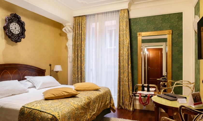Classic room  Art Hotel Orologio Bologna