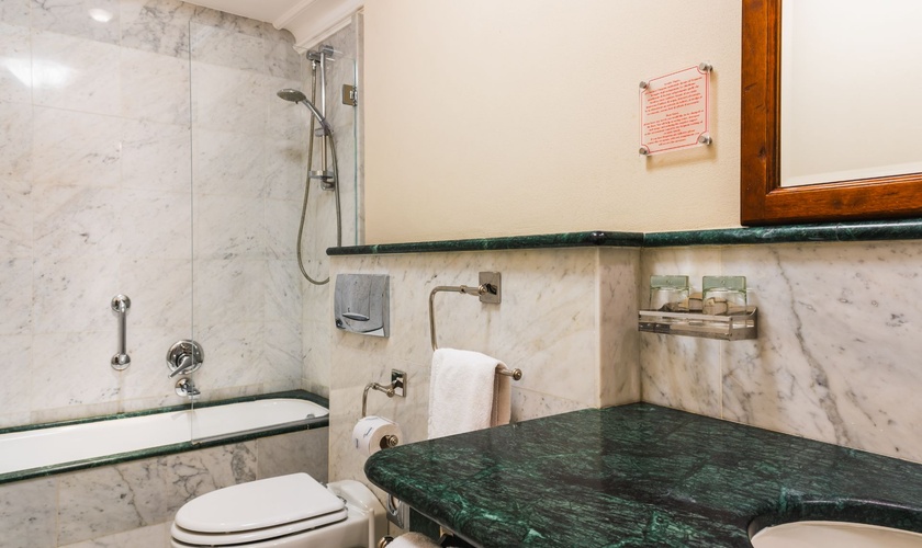 Junior suite Art Hotel Commercianti Bologna Junior suite Art Hotel Commercianti Bologna