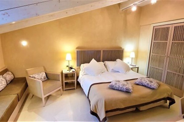 Deluxe penthouse room art hotel novecento bologna Deluxe penthouse room art hotel novecento bologna