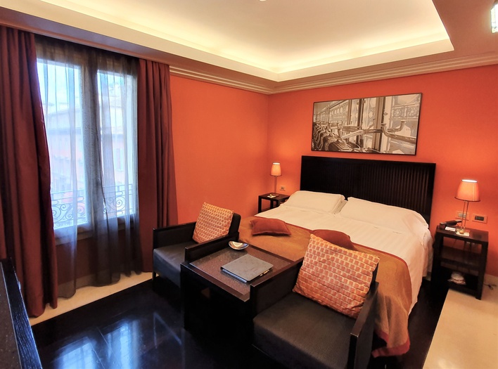 Classic double room art hotel novecento bologna Classic double room art hotel novecento bologna