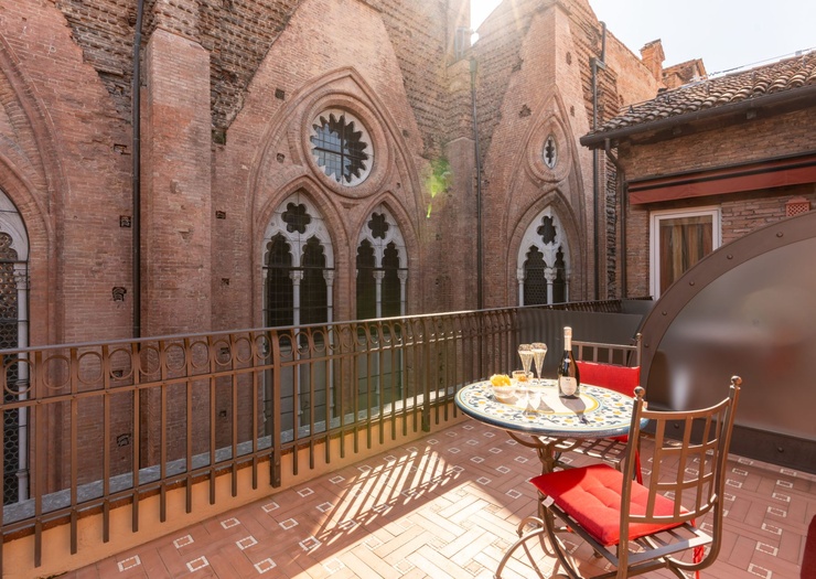 Deluxe Double Room with Terrace Art Hotel Commercianti Bologna Deluxe Double Room with Terrace Art Hotel Commercianti Bologna