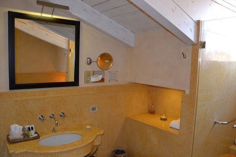 Galileo suite art hotel novecento bologna Galileo suite art hotel novecento bologna
