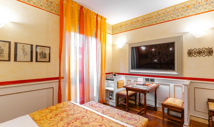 Deluxe Double Room Art Hotel Commercianti Bologna Deluxe Double Room Art Hotel Commercianti Bologna