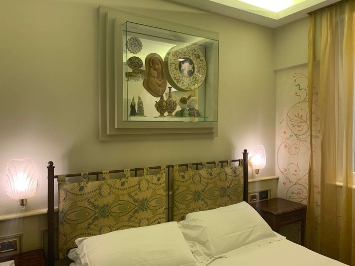 CLASSIC DOUBLE ROOM Art Hotel Commercianti Bologna, Italy CLASSIC DOUBLE ROOM Art Hotel Commercianti Bologna, Italy