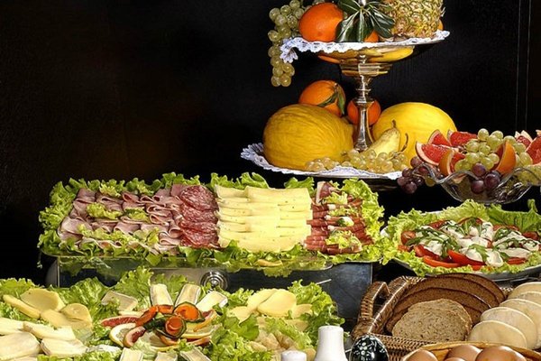 Buffet breakfast included from 7:00 to 11:00 a. m. art hotel novecento bologna Buffet breakfast included from 7:00 to 11:00 a. m. art hotel novecento bologna
