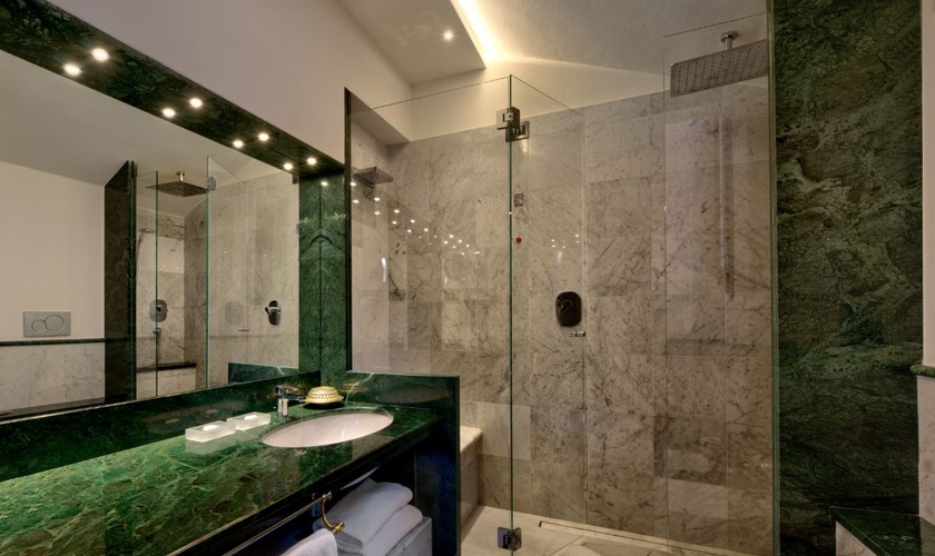 Suites  Art Hotel Commercianti Bologna