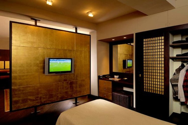 ART STUDIÒ APARTMENT Art Hotel Commercianti Bologna, Italy ART STUDIÒ APARTMENT Art Hotel Commercianti Bologna, Italy