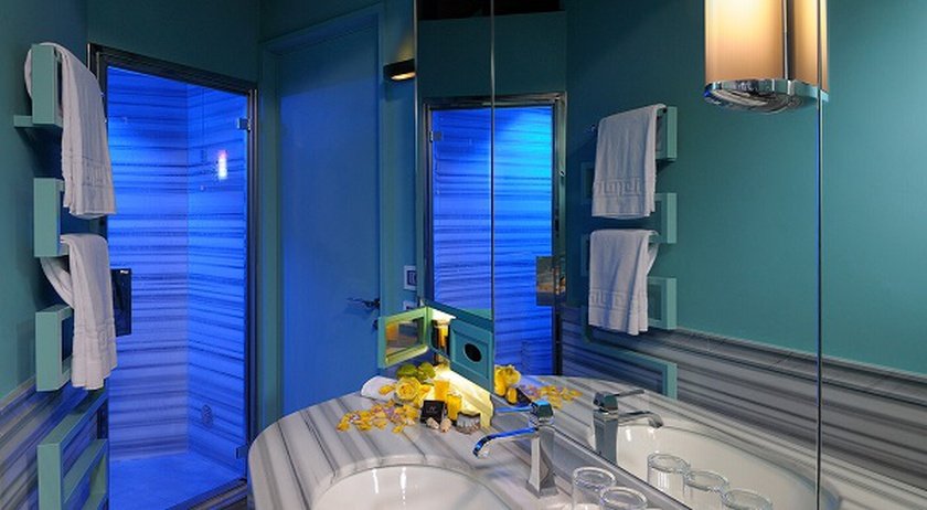 SUITE HOUSE CORTE Art Hotel Novecento Bologna, Italy SUITE HOUSE CORTE Art Hotel Novecento Bologna, Italy
