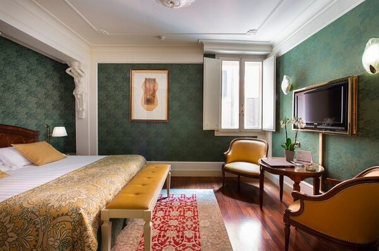CLASSIC ROOM Art Hotel Orologio Bologna, Italy CLASSIC ROOM Art Hotel Orologio Bologna, Italy