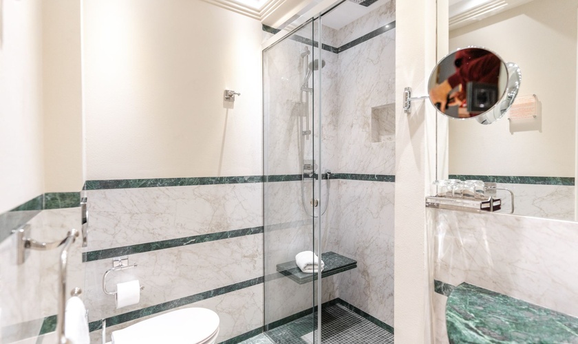 Deluxe Double Room with Terrace Art Hotel Commercianti Bologna Deluxe Double Room with Terrace Art Hotel Commercianti Bologna