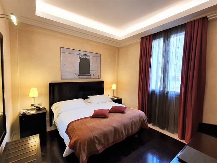 Classic double room art hotel novecento bologna Classic double room art hotel novecento bologna