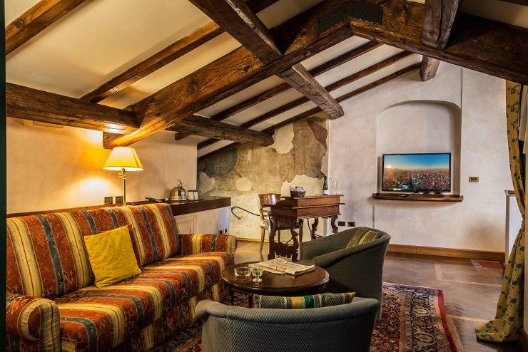 SUITE Art Hotel Commercianti Bologna, Italy SUITE Art Hotel Commercianti Bologna, Italy