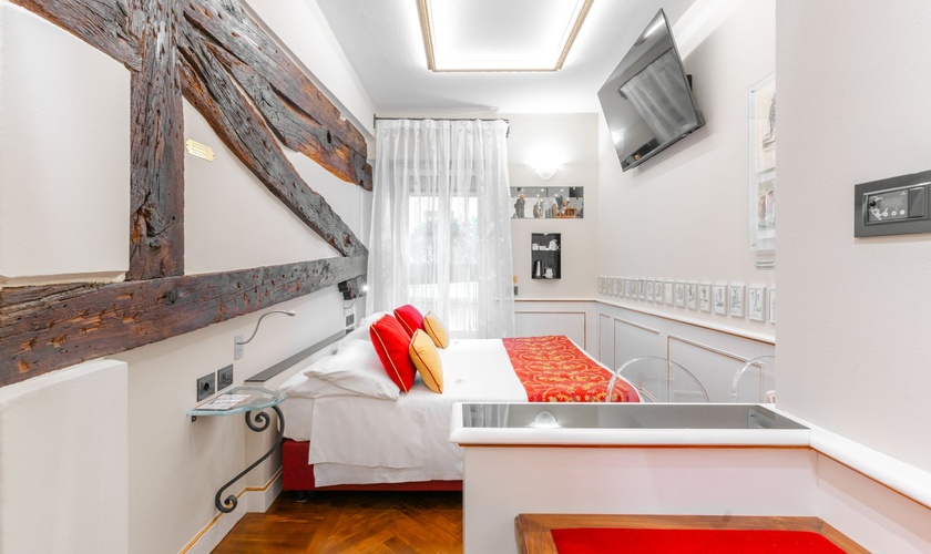 Classic double room Art Hotel Commercianti Bologna Classic double room Art Hotel Commercianti Bologna
