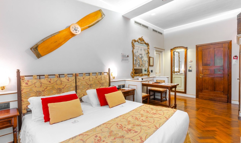 Deluxe Double Room Art Hotel Commercianti Bologna Deluxe Double Room Art Hotel Commercianti Bologna