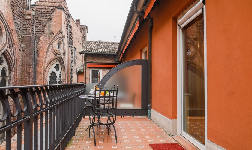 Deluxe Double Room with Terrace Art Hotel Commercianti Bologna Deluxe Double Room with Terrace Art Hotel Commercianti Bologna