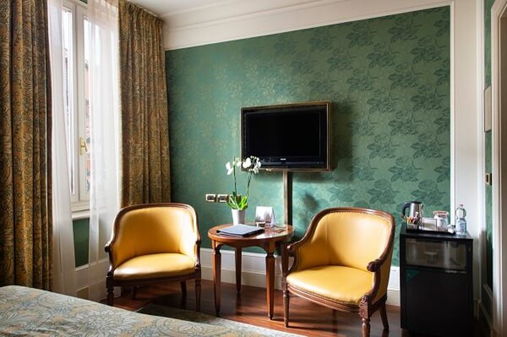 CLASSIC ROOM Art Hotel Orologio Bologna, Italy CLASSIC ROOM Art Hotel Orologio Bologna, Italy