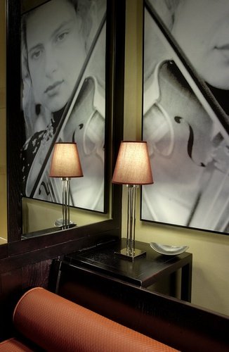 CLASSIC DOUBLE ROOM Art Hotel Novecento Bologna, Italy CLASSIC DOUBLE ROOM Art Hotel Novecento Bologna, Italy