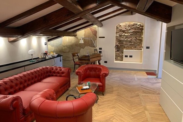 SUITE Art Hotel Commercianti Bologna, Italy SUITE Art Hotel Commercianti Bologna, Italy