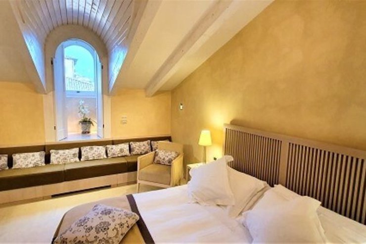 Deluxe penthouse room art hotel novecento bologna Deluxe penthouse room art hotel novecento bologna