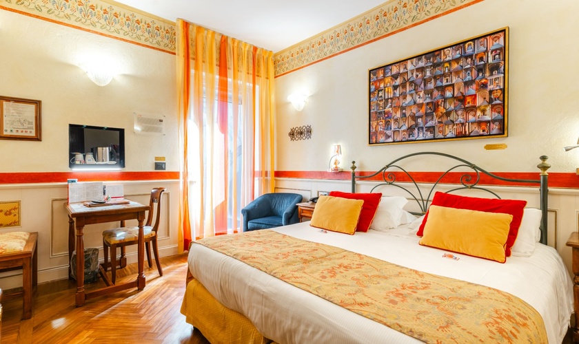 Deluxe Double Room with Terrace Art Hotel Commercianti Bologna Deluxe Double Room with Terrace Art Hotel Commercianti Bologna