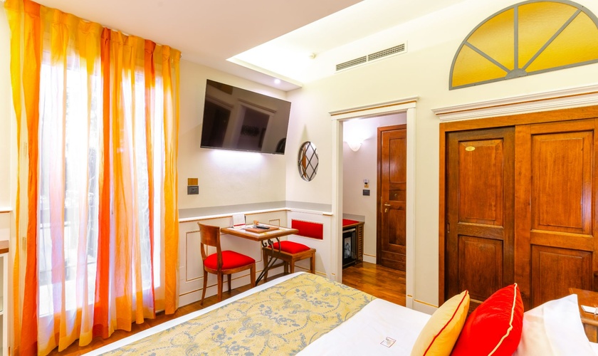 Deluxe Double Room Art Hotel Commercianti Bologna Deluxe Double Room Art Hotel Commercianti Bologna