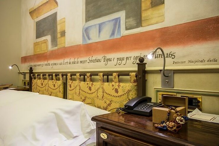 CLASSIC DOUBLE ROOM Art Hotel Commercianti Bologna, Italy CLASSIC DOUBLE ROOM Art Hotel Commercianti Bologna, Italy