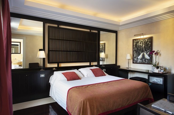 Classic double room art hotel novecento bologna, italy Classic double room art hotel novecento bologna, italy