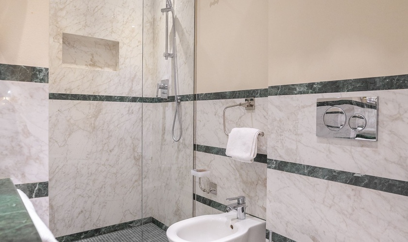 Deluxe Double Room with Terrace Art Hotel Commercianti Bologna Deluxe Double Room with Terrace Art Hotel Commercianti Bologna